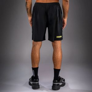 Шорти Venum Contender Training Shorts – Black/Gold – детайл на златистото лого на бедрото