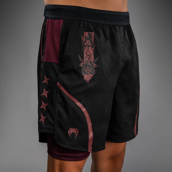 шорти venum x assassin’s creed shadows men’s training shorts - burgundy/black 1