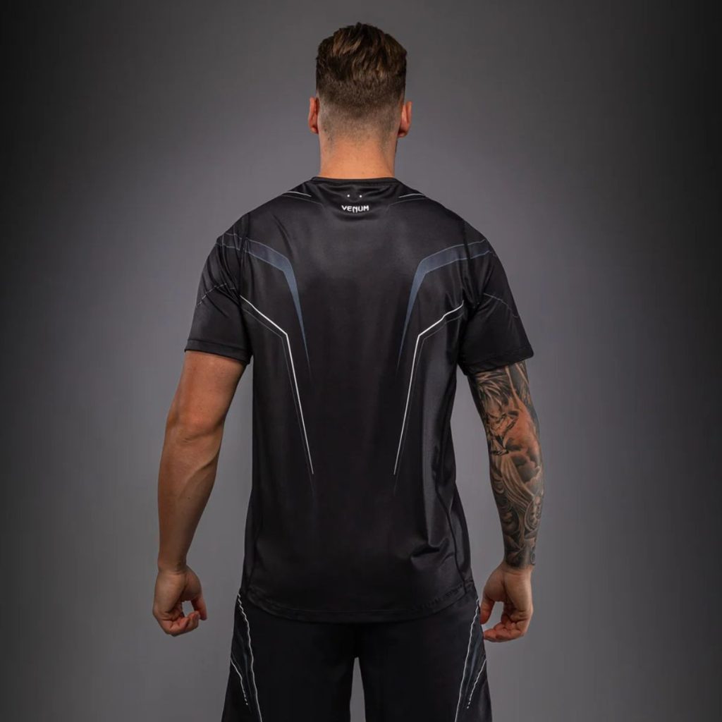 Гръб на тениска Venum Streamline Dry-Tech черно/бяло с принт VENUM