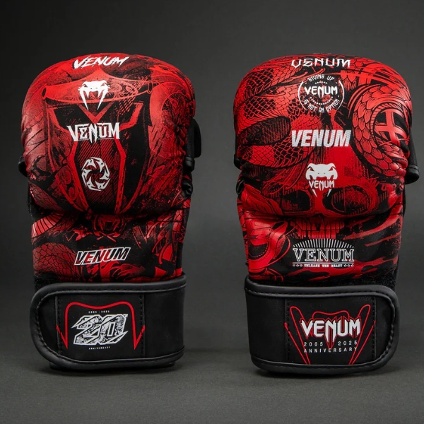 ММА Ръкавици Venum 20th Anniversary Sparring Gloves - Black/Red 3