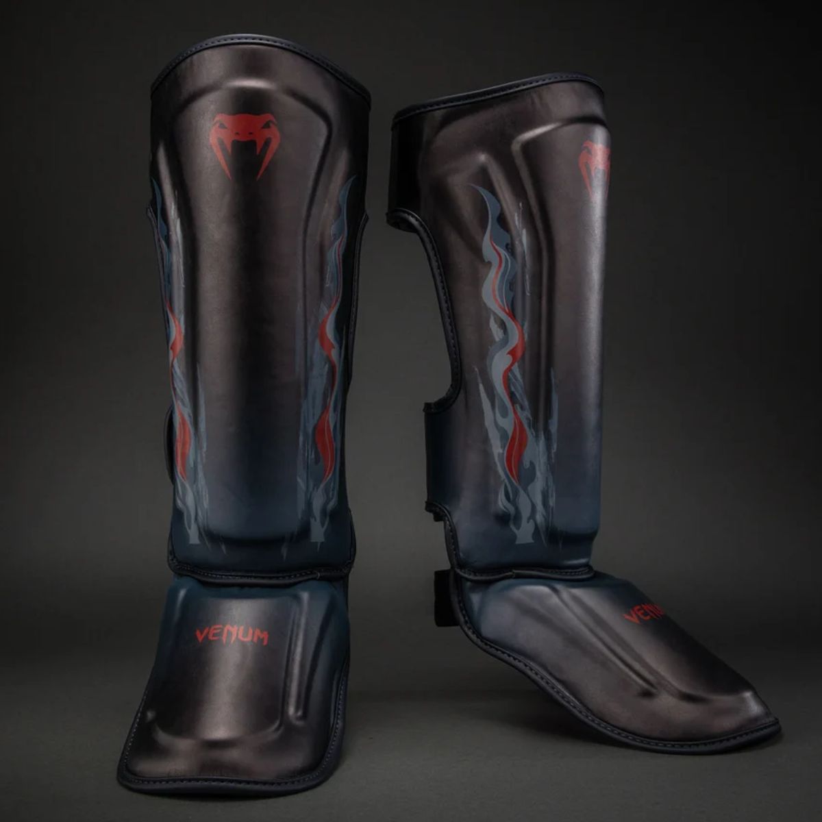 Протектори за Крака Venum Demon Shin Guards - Black/Grey