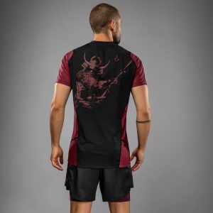 Тениска Venum x Assassin’s Creed Shadows Men’s Dry-Tech T-Shirt - Burgundy Black