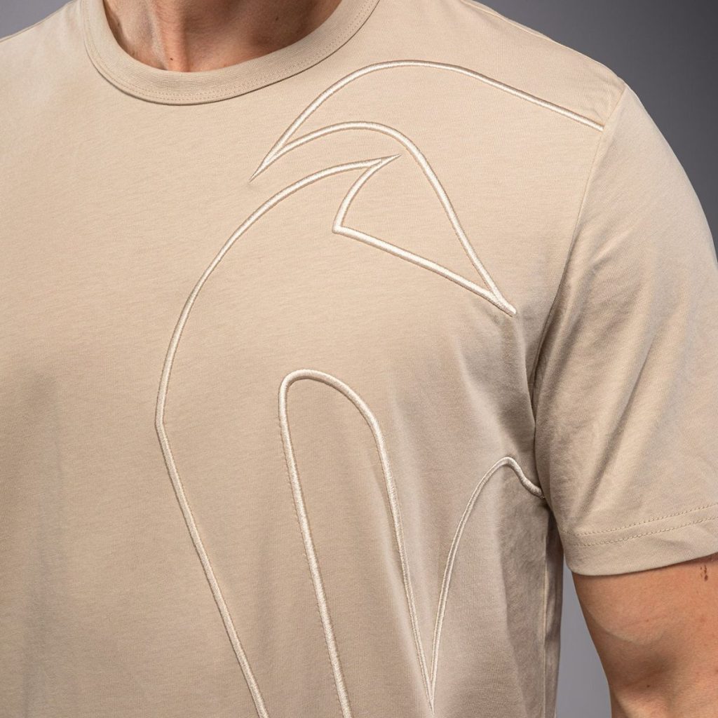 Тениска Venum Giant 3D T-shirt Beige – изглед отблизо