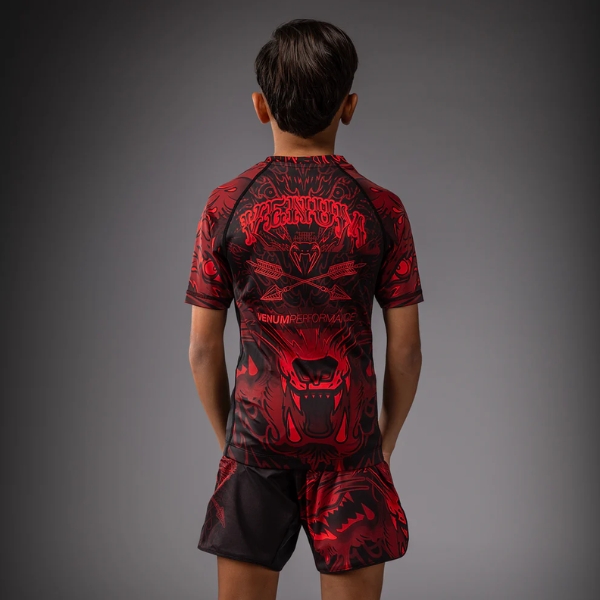 детски рашгард venum wolf atak kids short sleeve rashguard - black red 1