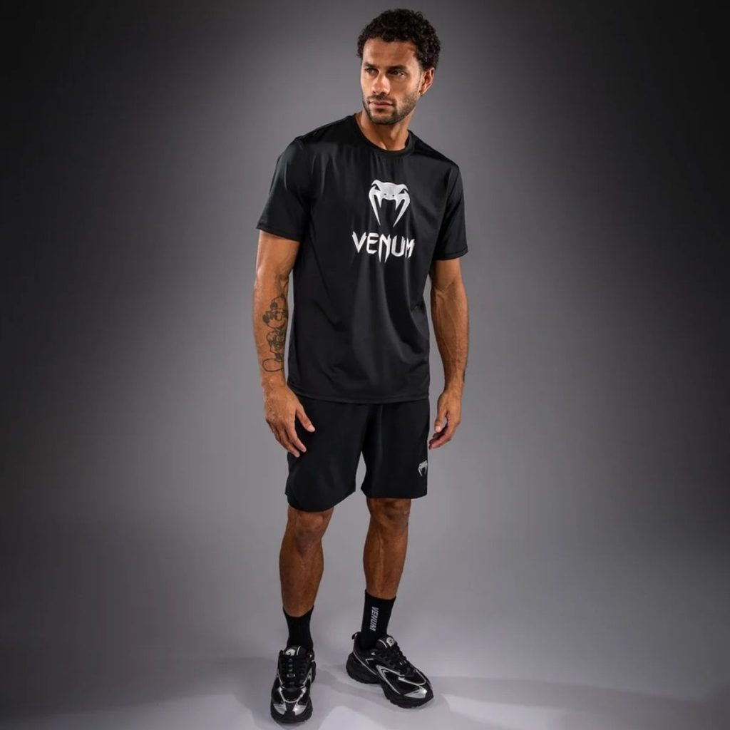 Тениска Venum Classic Dry Tech T-Shirt – Black/Silver – страничен изглед