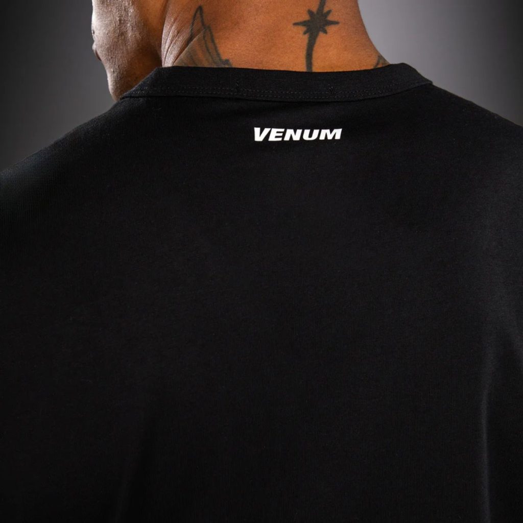 Тениска Venum Giant 3D T-Shirt Black – страничен изглед