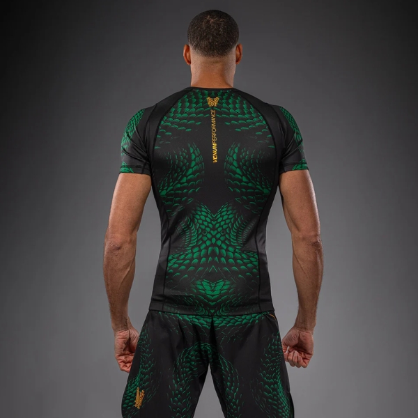 рашгард venum matupa short sleeve rashguard - black/green/gold 1