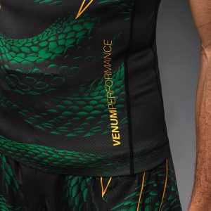 рашгард venum matupa short sleeve rashguard - black/green/gold 3