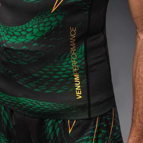 рашгард venum matupa short sleeve rashguard - black/green/gold 3