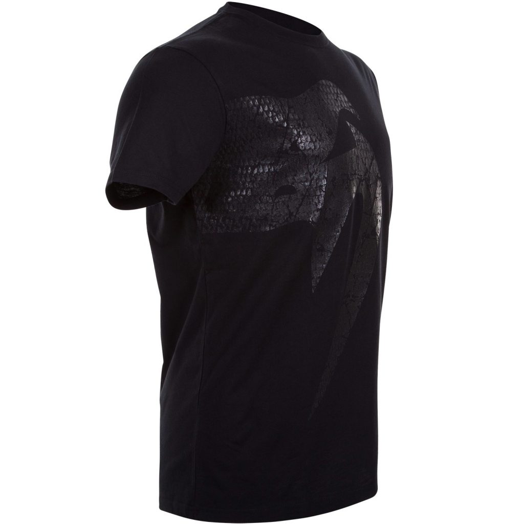 Тениска Venum Giant Matte Black – детайл на щампата