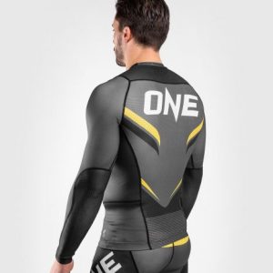 VENUM ONE FC IMPACT RASHGUARD LONG SLEEVES GREYYELLOW 2