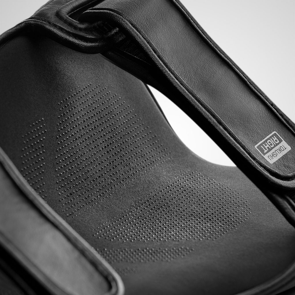 Протектори за крака Hayabusa T3 Black – изглед отгоре