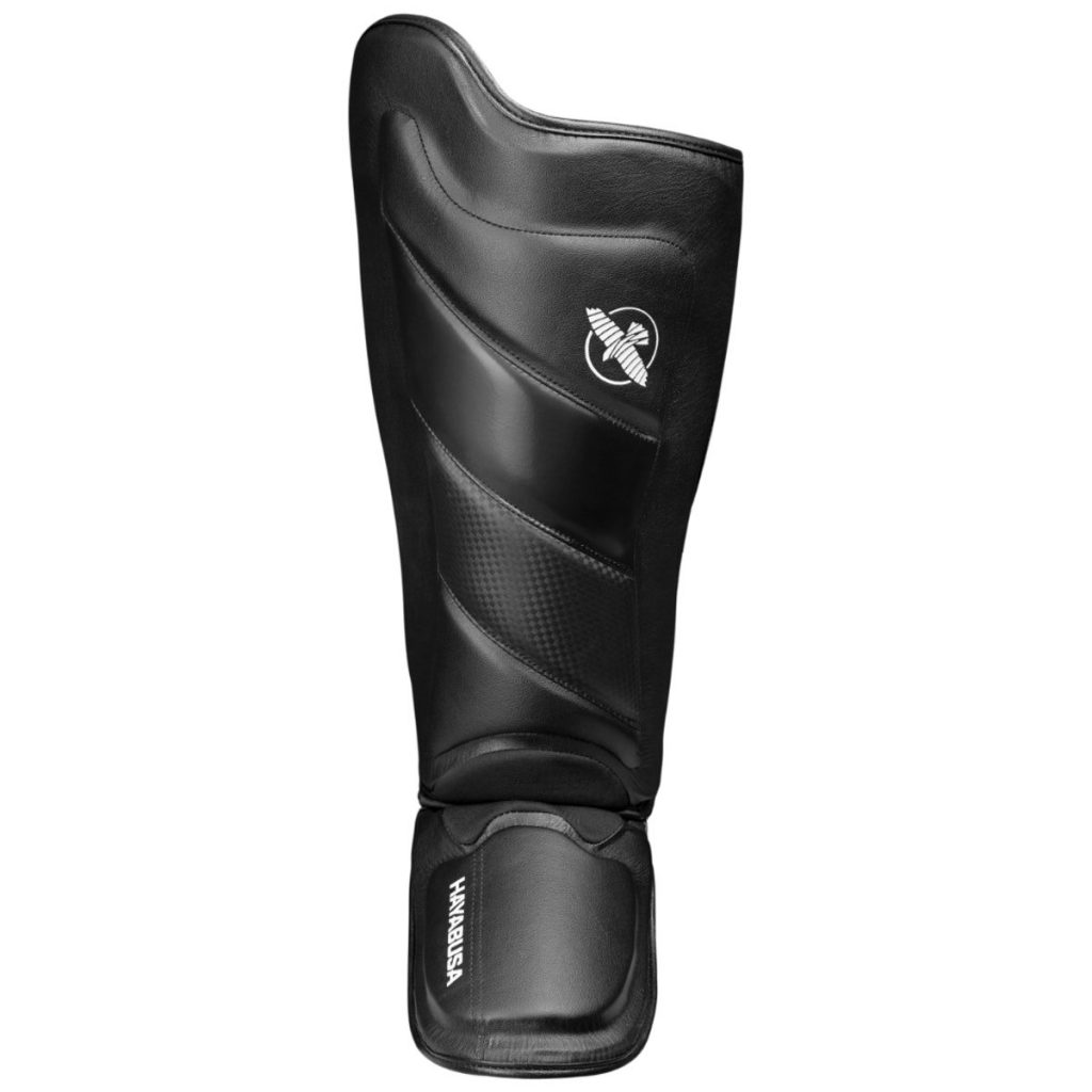 Протектори за крака Hayabusa T3 Black – изглед в употреба