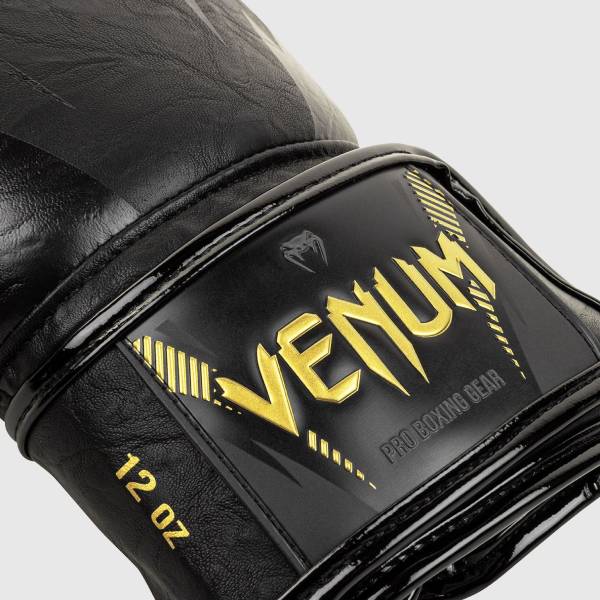 боксови ръкавици venum impact black/gold 2