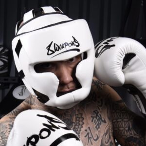 каска за бокс 8 weapons unlimited white/black 3