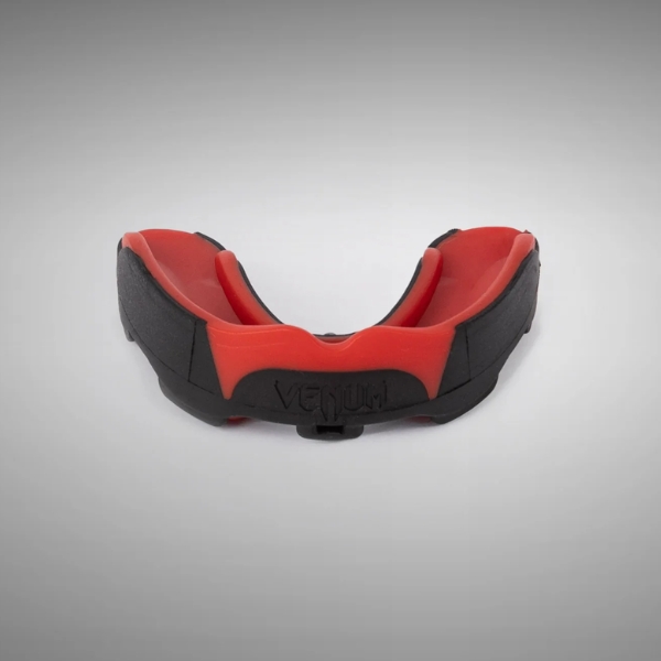 протектор за зъби venum predator mouthguard - strap/straples - black/red 1