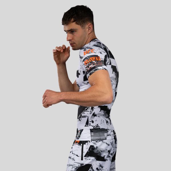 рашгард ufc zenith by venum authentic fight week men's white performance rashguard 3
