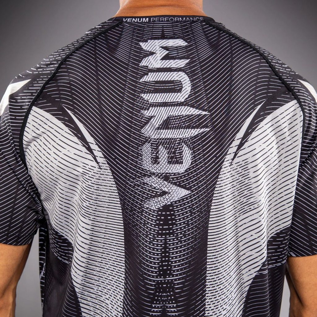 Тениска Venum Galactic 3.0 Dry Tech T-Shirt – Off-white/Black – детайл на сублимираната графика