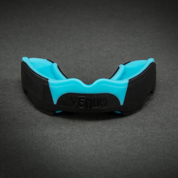 протектор за зъби venum predator mouthguard – black/turquoise 1