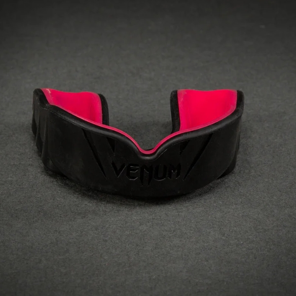 протектор за зъби venum challenger mouthguard - black/raspberry 3