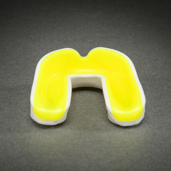 протектор за зъби venum challenger mouthguard - white/yellow 2