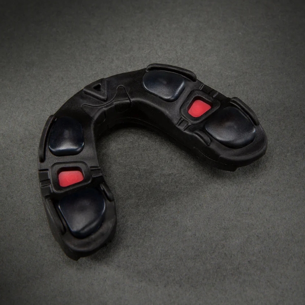 протектор за зъби venum predator mouthguard – black/black/red 1
