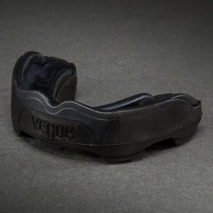 протектор за зъби venum predator mouthguard – black/black/red