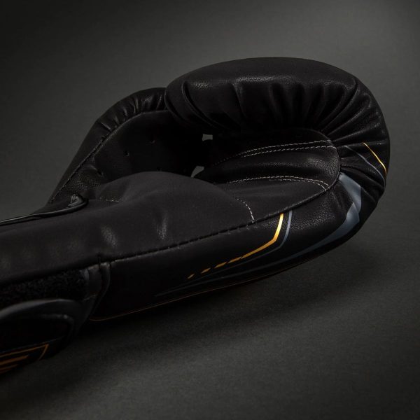 Боксови Ръкавици Venum Streamline Boxing Gloves Black/Gold – страничен изглед