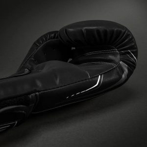 Боксови Ръкавици Venum Streamline Boxing Gloves Black/White – изглед отстрани