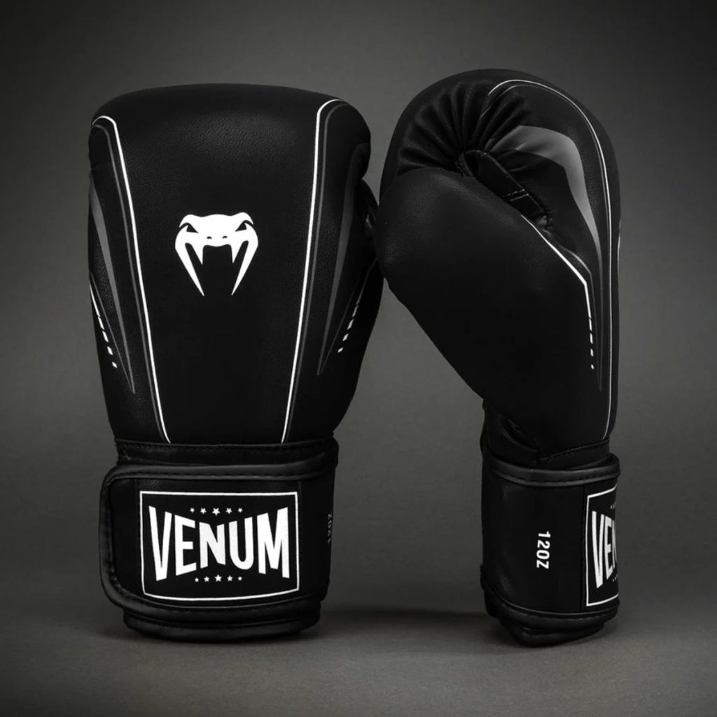 Боксови Ръкавици Venum Streamline Black/White – детайл на велкрото