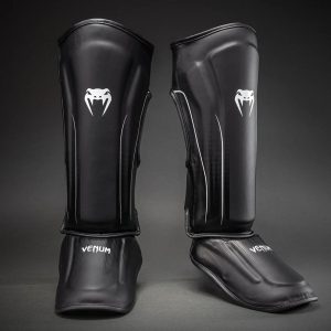 ΠΡΠΎΡΠ΅ΠΊΡΠΎΡΠΈ Π·Π° ΠΊΡΠ°ΠΊΠ° Venum Stealth Shin Guards Black/White - ΠΈΠ·Π³Π»Π΅Π΄ ΠΎΡΠΏΡΠ΅Π΄