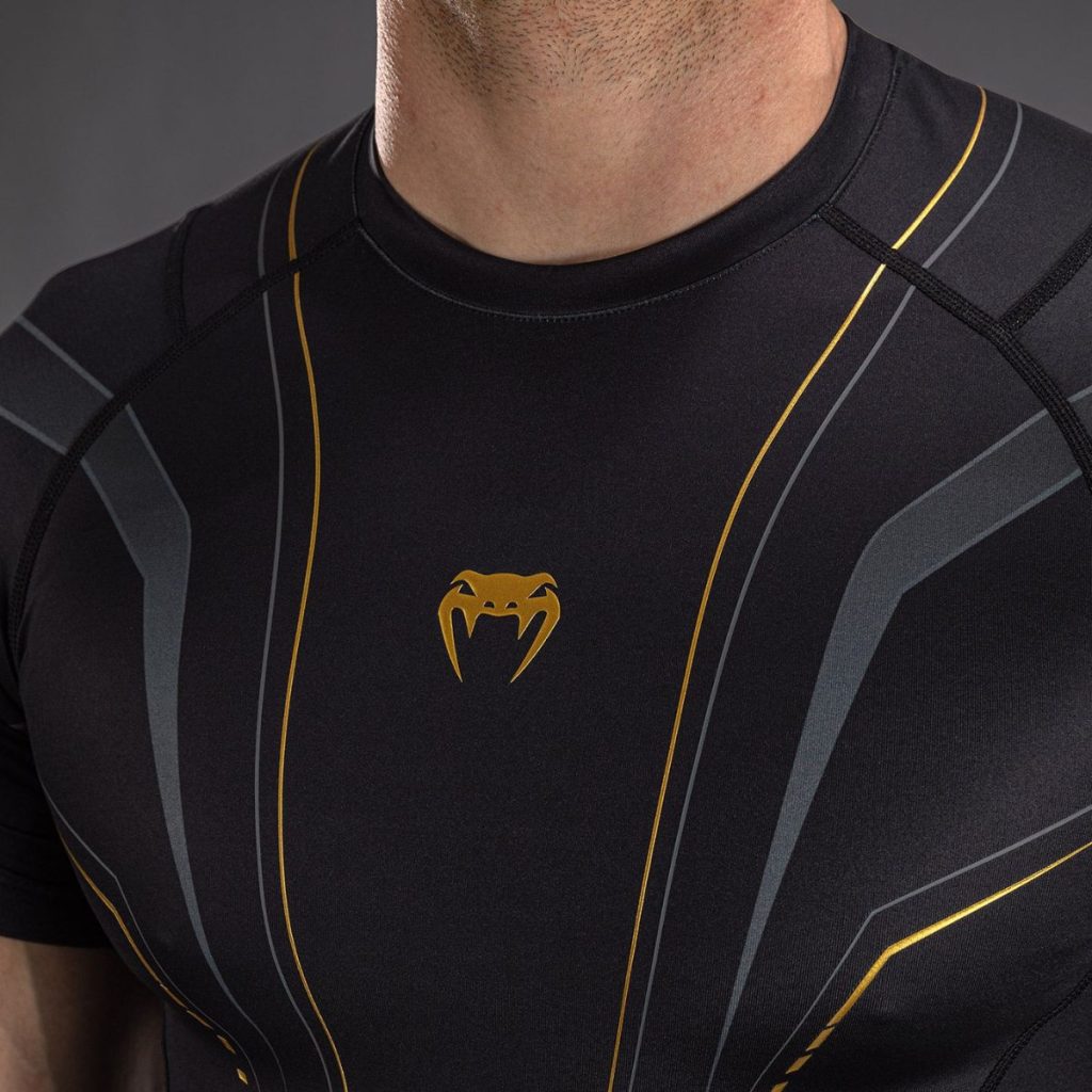 Рашгард Venum Streamline Short Sleeve Rashguard Black/Gold – страничен изглед