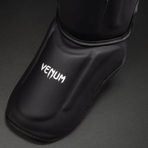 Протектори за Крака Venum Streamline Shin Guards - Black/White - ходило