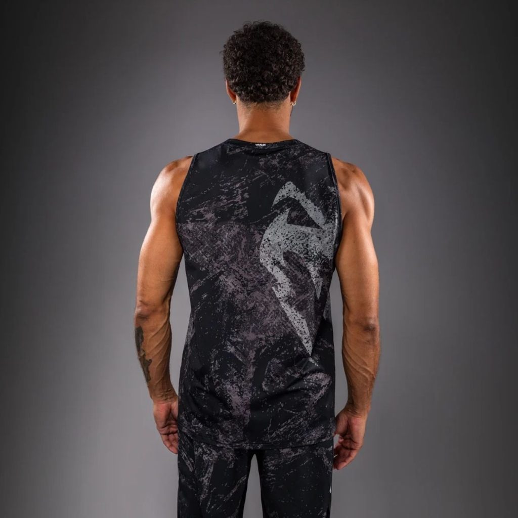 Потник Venum Rage & Workout Dry Tech Tank Top – Black/Grey – детайл на flatlock шевовете