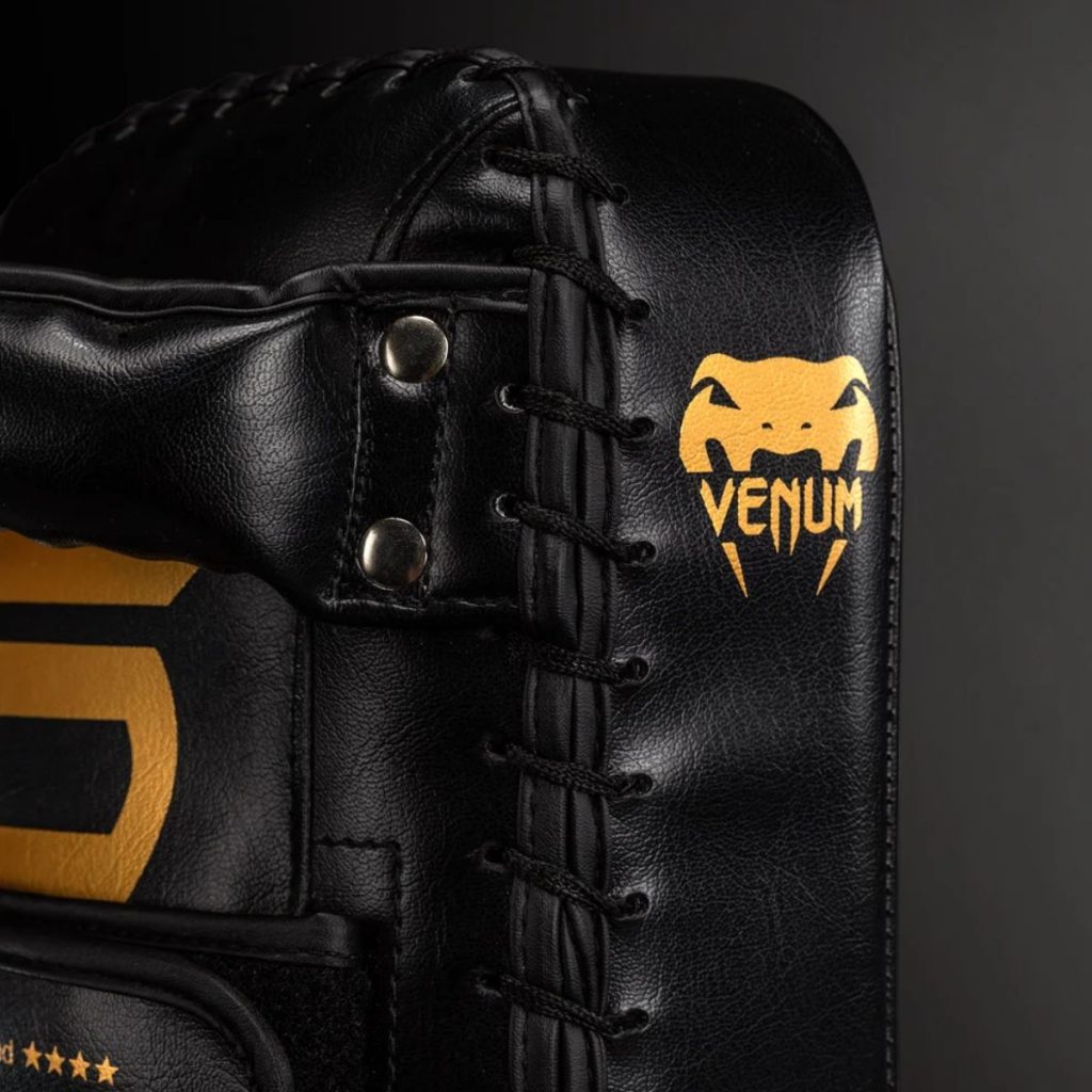 Лапи за кик бокс Venum Giant Kick Pads – детайл на ултраустойчивите върви