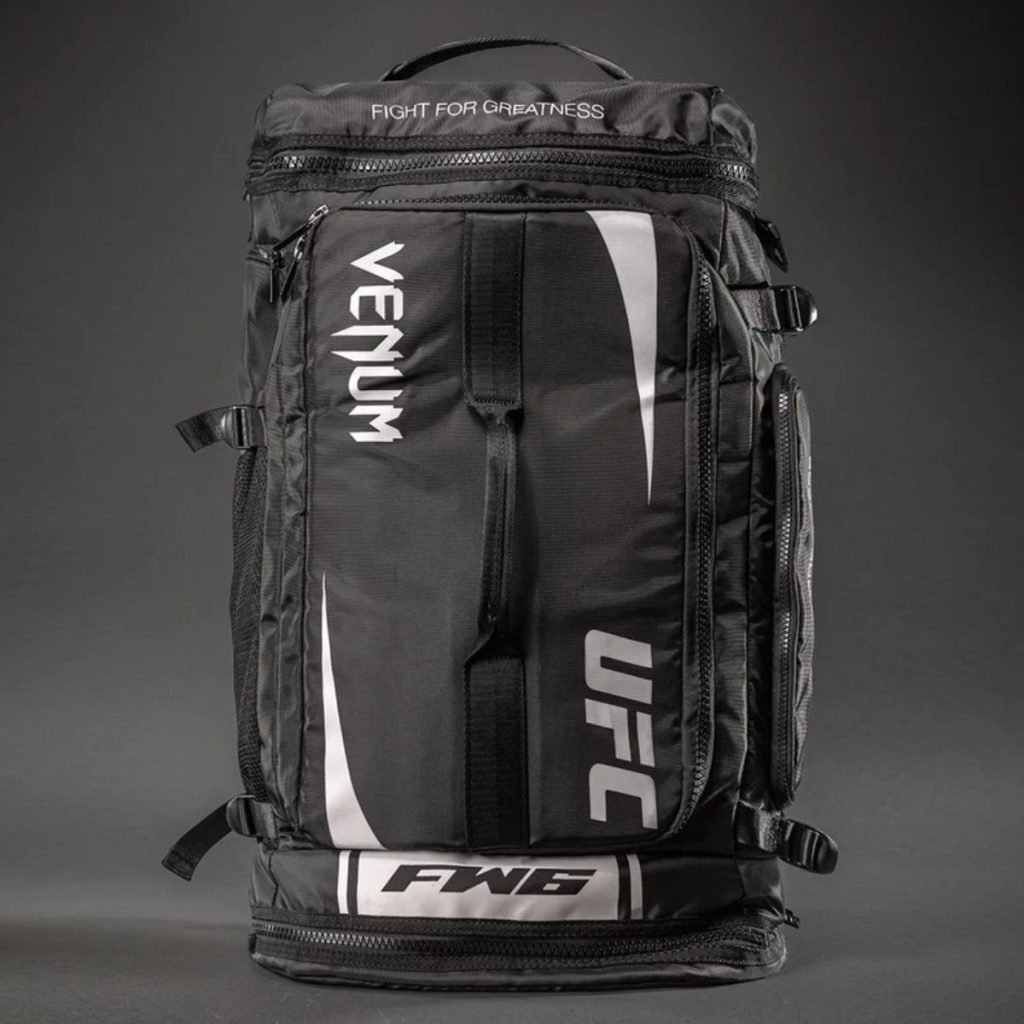 UFC Unity by Venum Authentic Fight Week Gear Bag – Black/White – страничен изглед