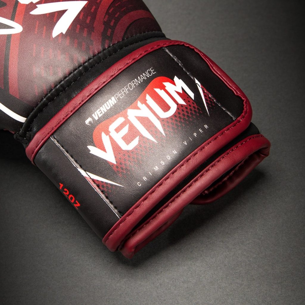 Боксови Ръкавици Venum Crimson Viper 2.0 Impact Black/Red – детайл маншет