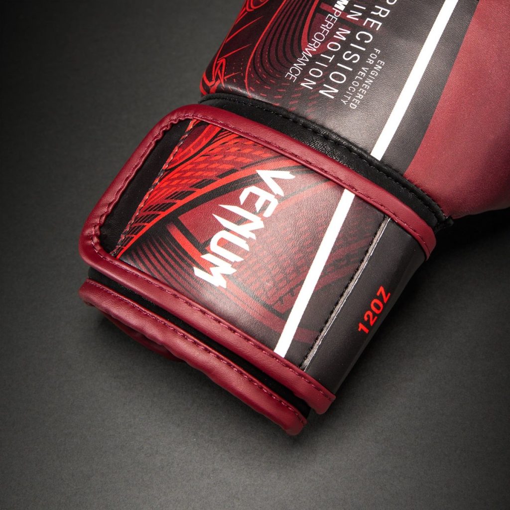 Боксови Ръкавици Venum Crimson Viper 2.0 Impact Black/Red – отгоре