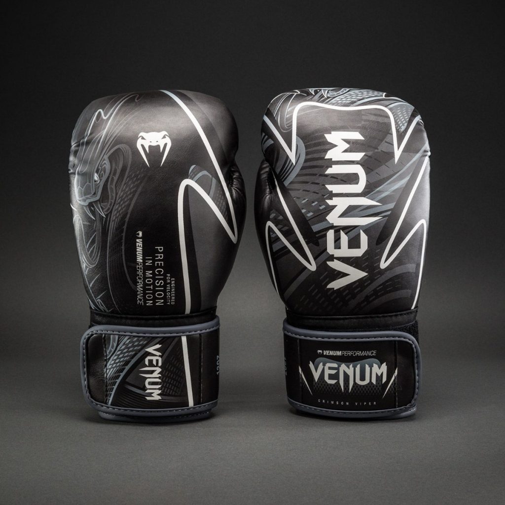 Боксови Ръкавици Venum Crimson Viper 2.0 Impact Black/Grey – чифт под ъгъл
