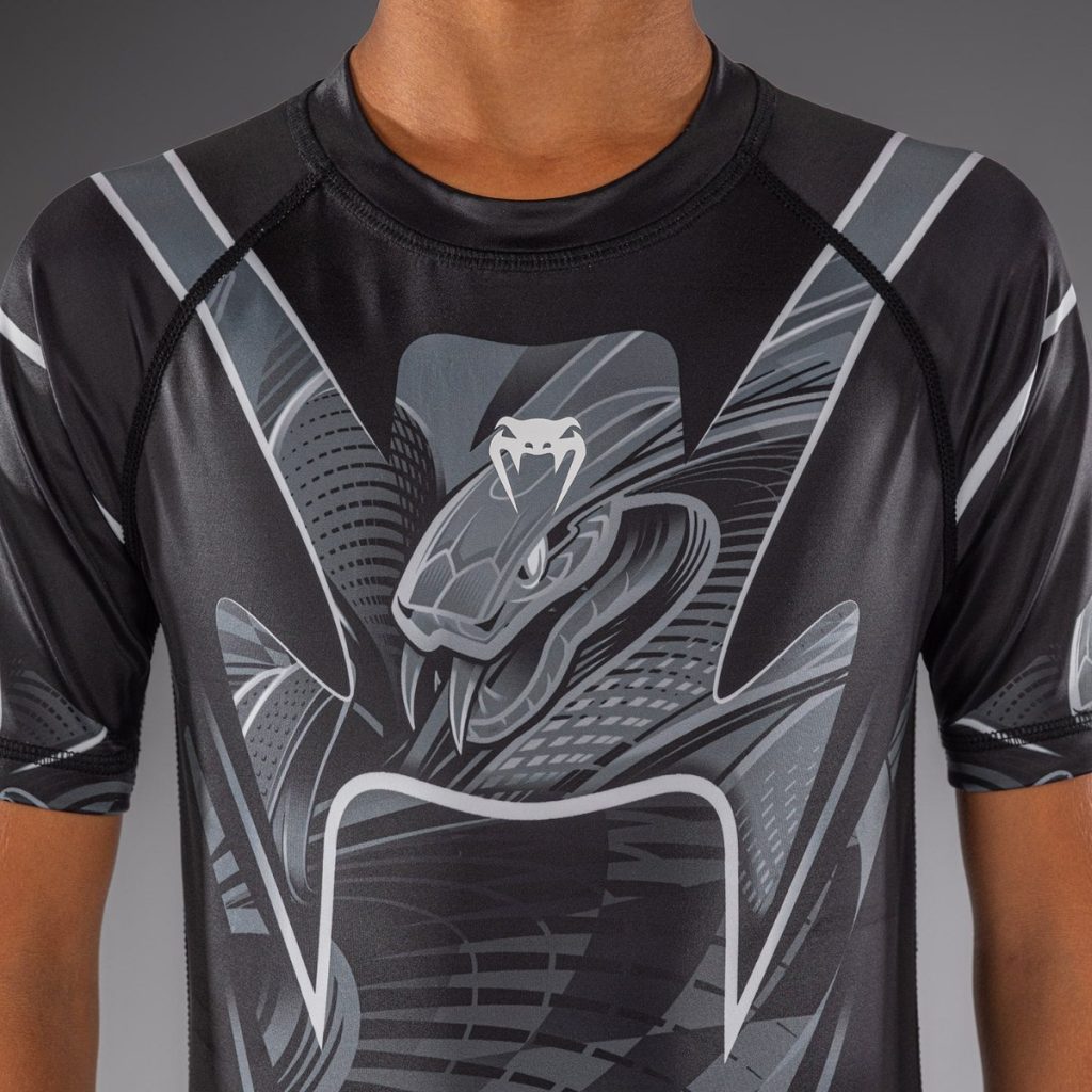Детски Рашгард Venum Crimson Viper 2.0 Kids Black/Grey – детайл отпред