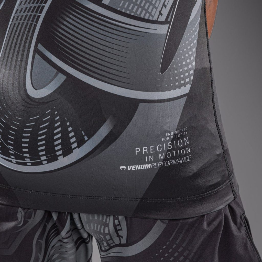 Детски Рашгард Venum Crimson Viper 2.0 Kids Black/Grey – детайл на кръста