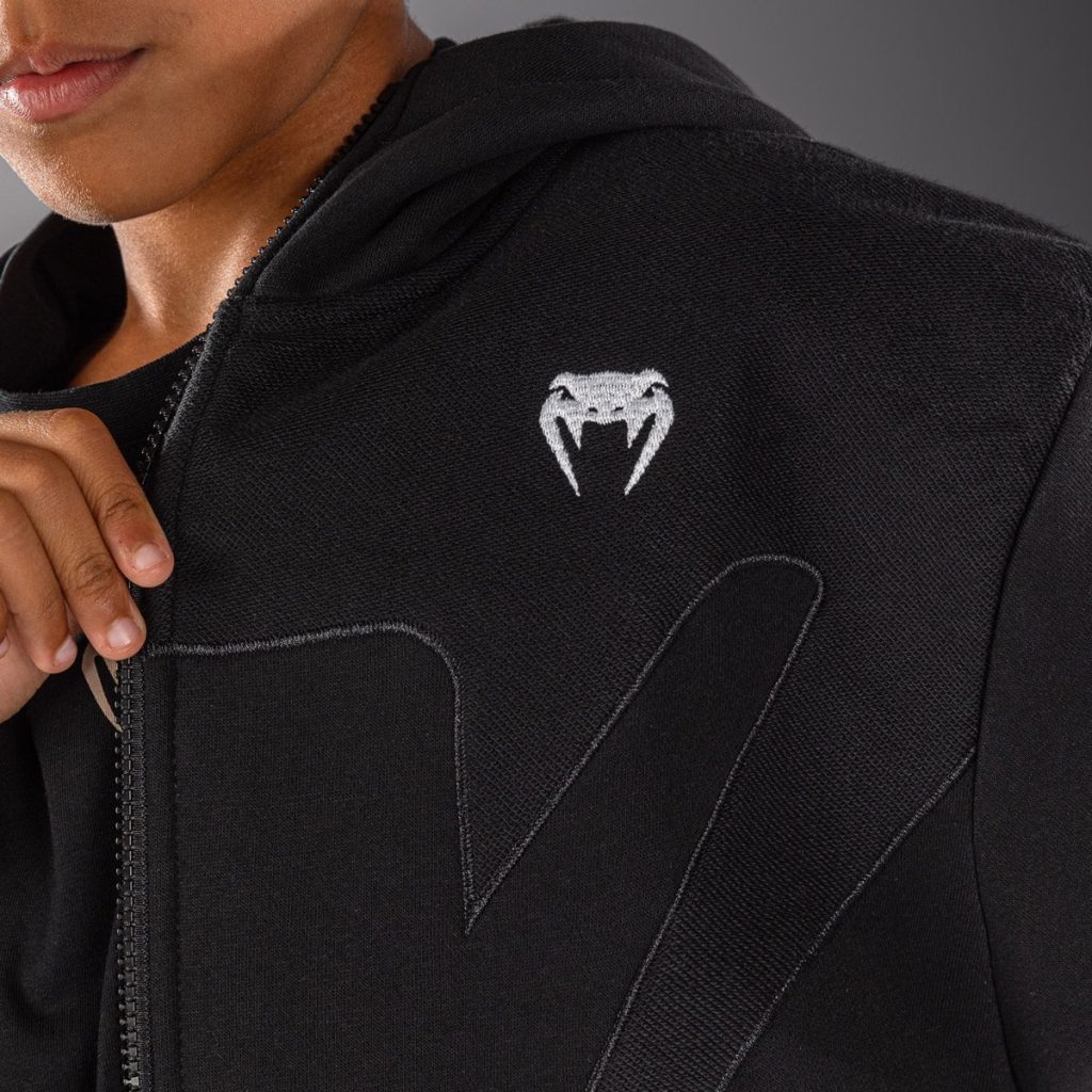 Детски Спортен Екип Venum Attack Fleece & Weave Black – горнище – детайл яка