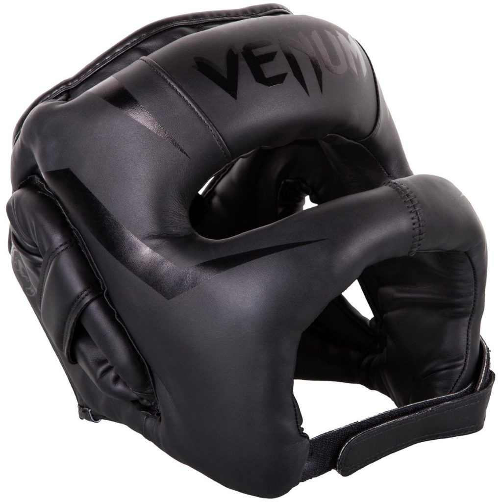 Каска за бокс Venum Elite Iron Headgear Black/Black – под ъгъл