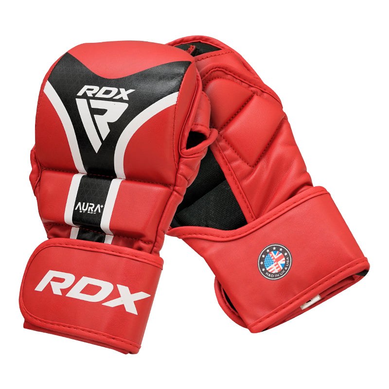 ММА ръкавици RDX Shooter Aura Plus T-17 червени – чифт под ъгъл