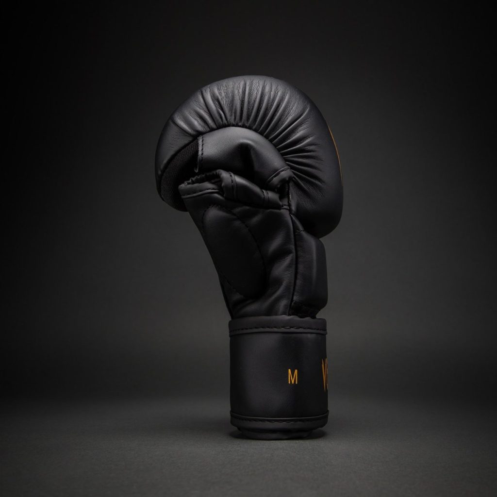 ММА Ръкавици Venum Contender 1.5 Sparring Black/Gold – в юмрук