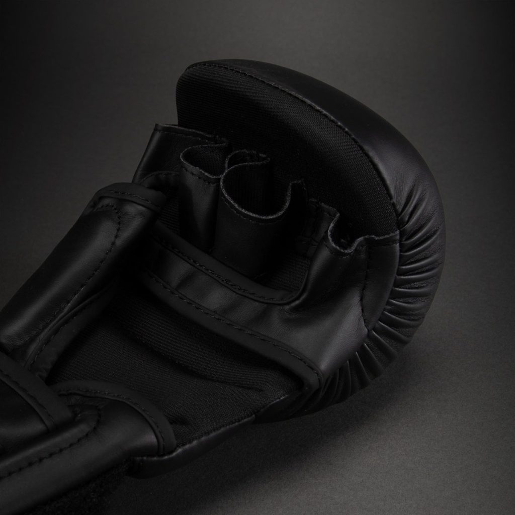 ММА Ръкавици Venum Contender 1.5 Sparring Black/Gold – отворена длан