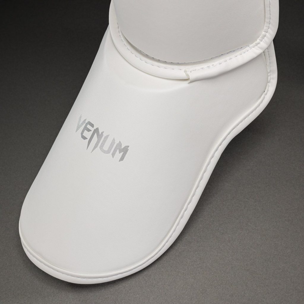 Протектори за Крака Venum Contender 1.5 White/Silver – детайл стъпало