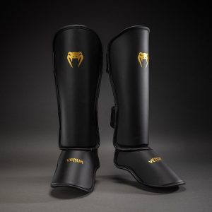 Протектори за Крака Venum Contender 1.5 Black/Gold – чифт отпред