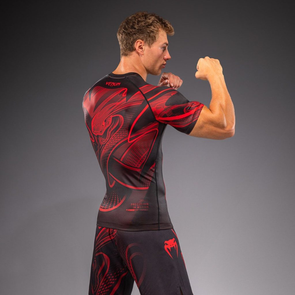 Рашгард Venum Crimson Viper 2.0 Short Sleeve Black/Red – отзад