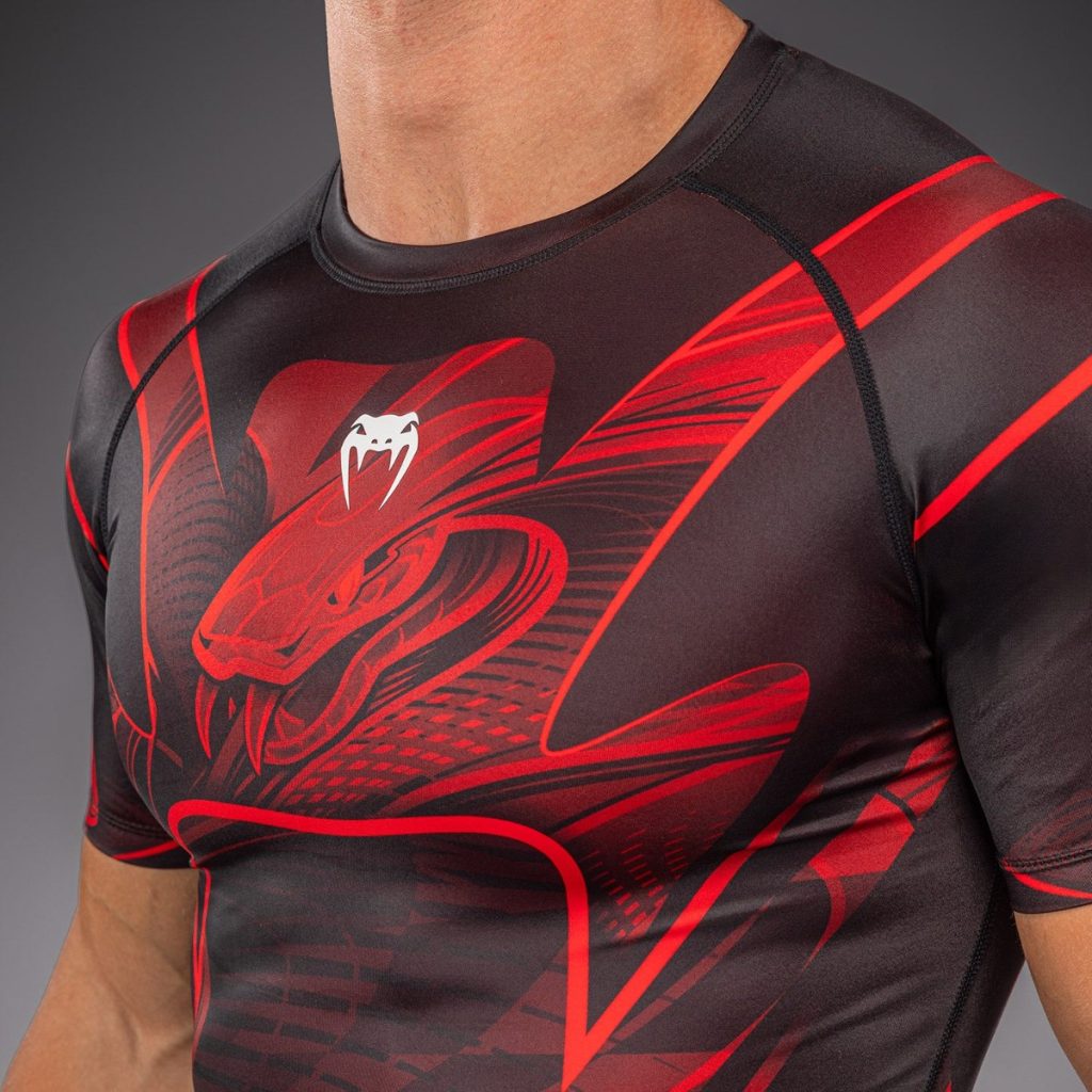 Рашгард Venum Crimson Viper 2.0 Short Sleeve Black/Red – детайл